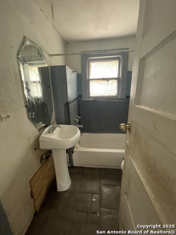 Image 22 of 38 For 524 Avenue B