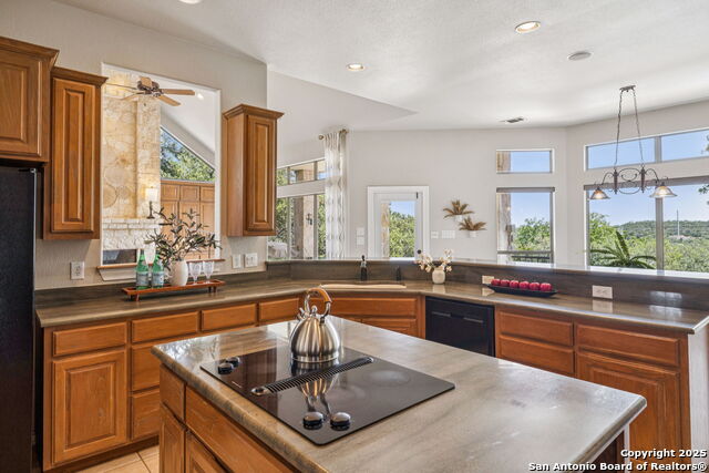 Image 23 of 64 For 24434 Blanco Rd