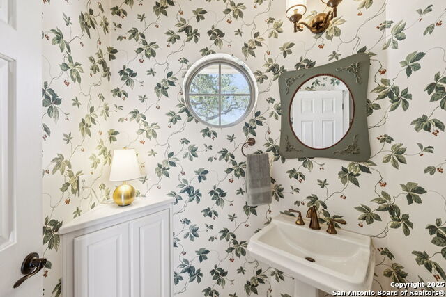 Image 29 of 64 For 24434 Blanco Rd