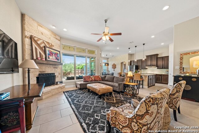 Image 4 of 39 For 2465 Kookaburra