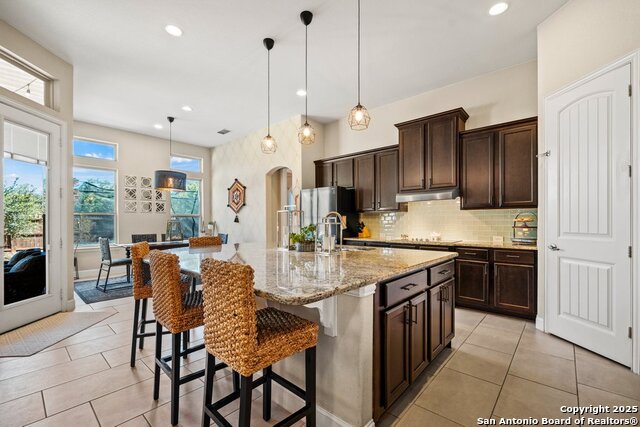 Image 9 of 39 For 2465 Kookaburra