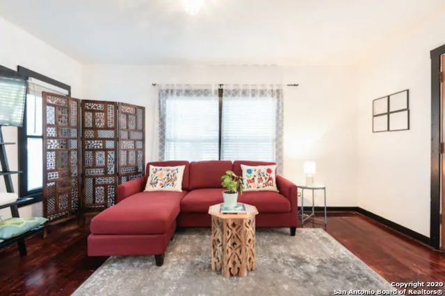 Image 3 of 23 For 730 W Gramercy