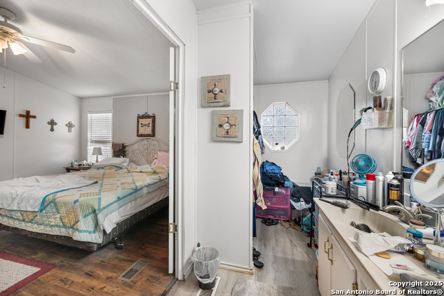 Image 14 of 21 For 23805 Hackberry Point