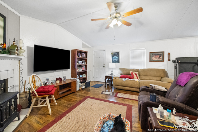 Image 6 of 21 For 23805 Hackberry Point