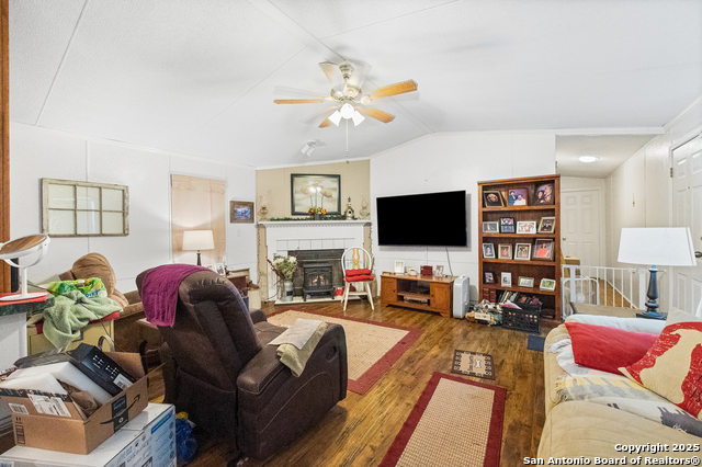 Image 7 of 21 For 23805 Hackberry Point