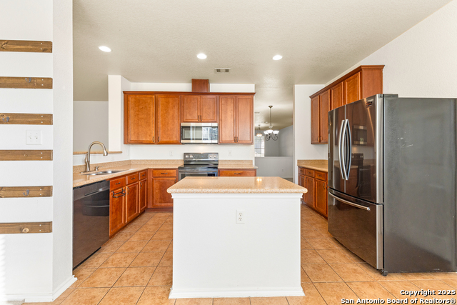 Image 10 of 30 For 7114 Avery Rd