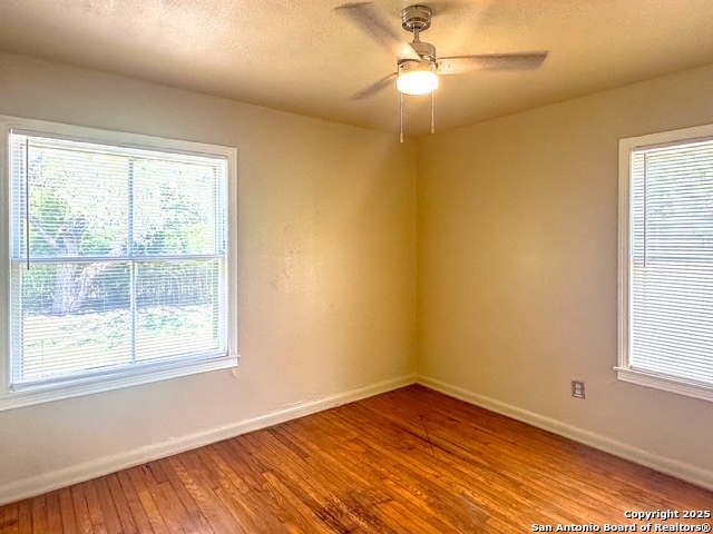 Image 6 of 9 For 443 Irvington