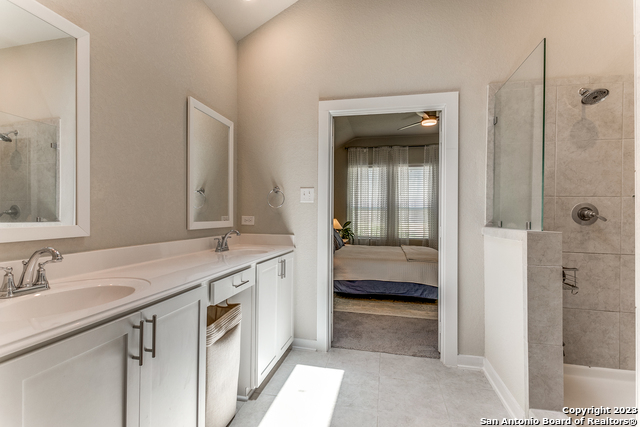 Image 19 of 25 For 14822 Maverick Ave