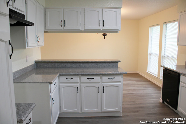 Image 12 of 25 For 13730 Pebble Oak Dr