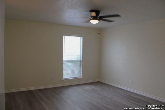Image 13 of 25 For 13730 Pebble Oak Dr