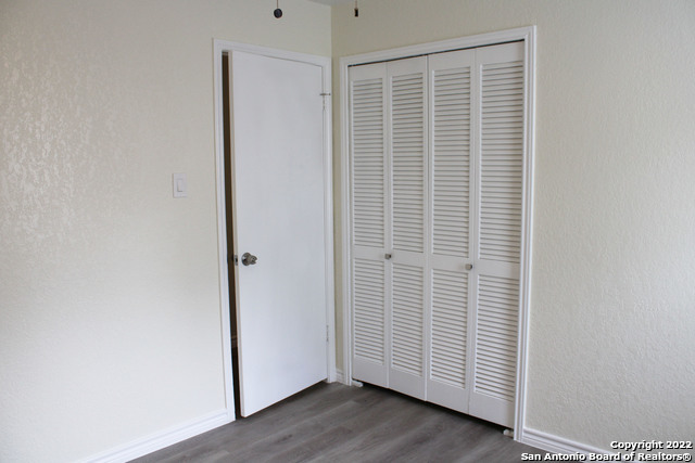 Image 22 of 25 For 13730 Pebble Oak Dr
