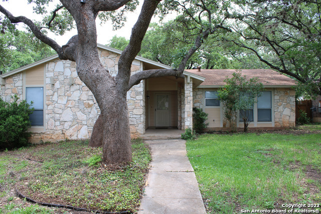 Image 3 of 25 For 13730 Pebble Oak Dr