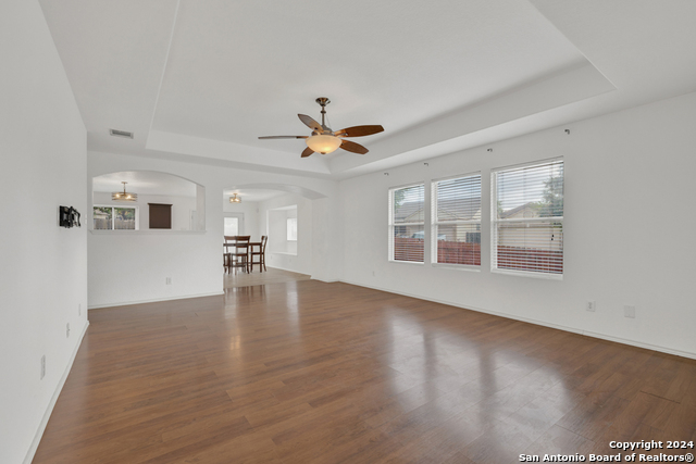 Image 5 of 24 For 3923 Invierno