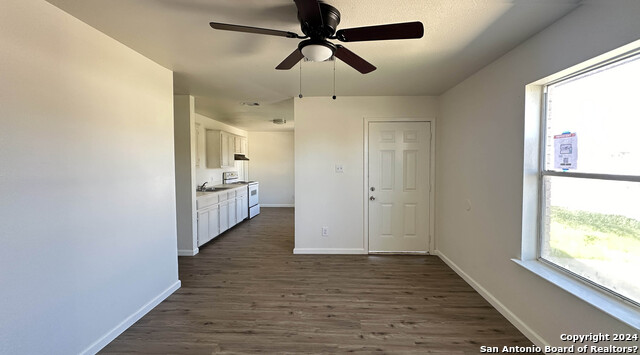 Image 2 of 13 For 6018 Fishers Bend