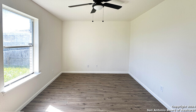 Image 7 of 13 For 6018 Fishers Bend