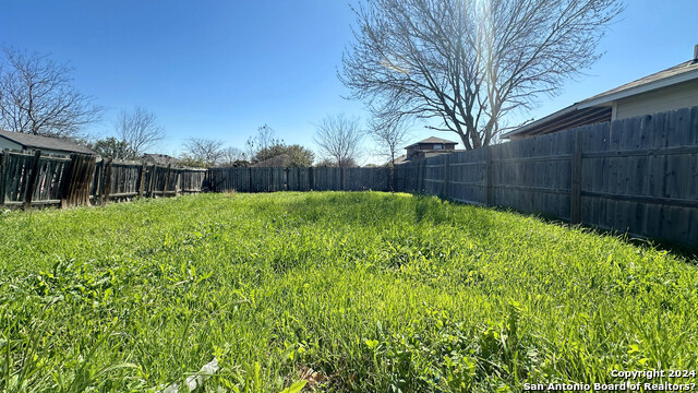 Image 8 of 13 For 6018 Fishers Bend
