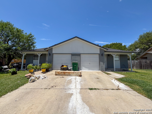Image 2 of 19 For 14417 Waddesdon Bluff