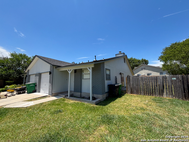 Image 4 of 19 For 14417 Waddesdon Bluff