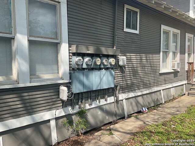 Image 9 of 11 For 519 Hammond Ave.
