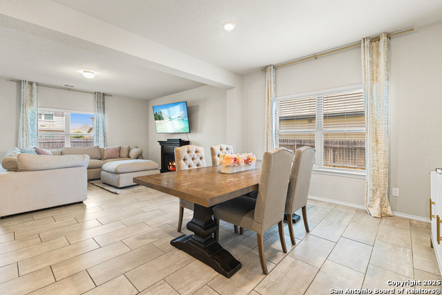 Listing photo id 8 for 217 Stag Way