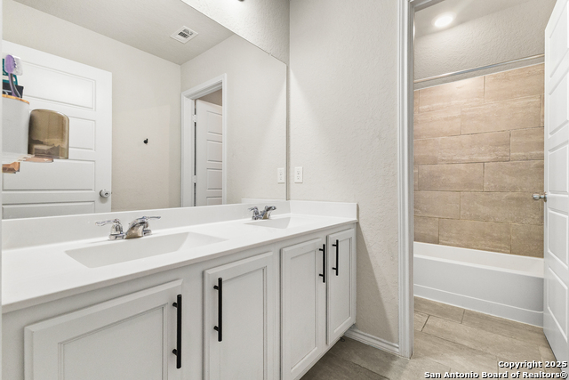 Listing photo id 21 for 217 Stag Way