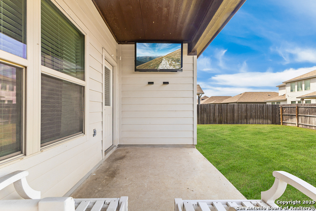 Listing photo id 26 for 217 Stag Way