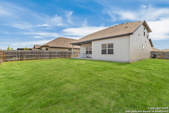 Listing photo id 29 for 217 Stag Way