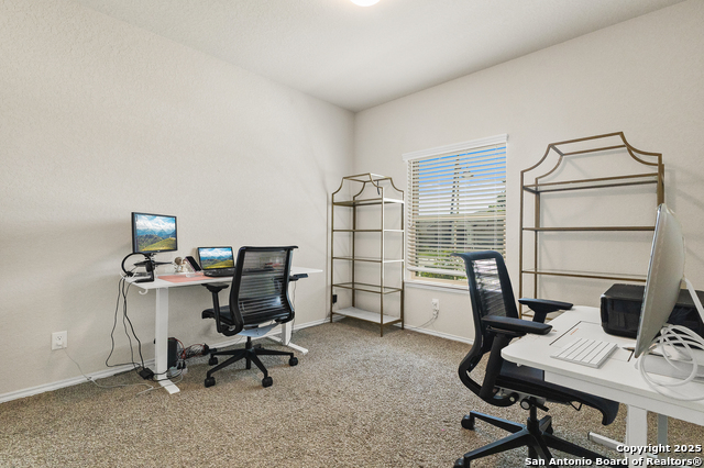 Listing photo id 3 for 217 Stag Way