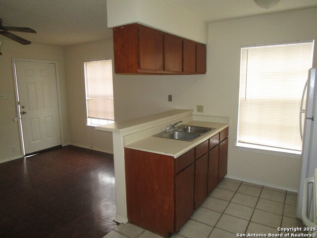 Image 4 of 8 For 1815 Olmos Dr W 2