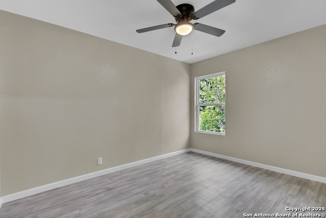 Image 22 of 30 For 1050 Nw 38th St