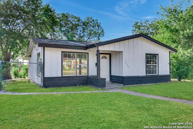 Image 4 of 30 For 1050 Nw 38th St