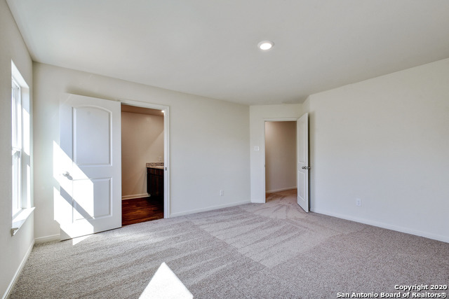 Listing photo id 5 for 11908 Stroud Drive