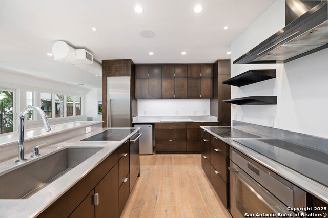 Image 17 of 45 For 305 Joliet  C