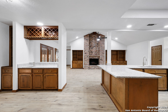 Image 10 of 43 For 13400 Vista Del Rey