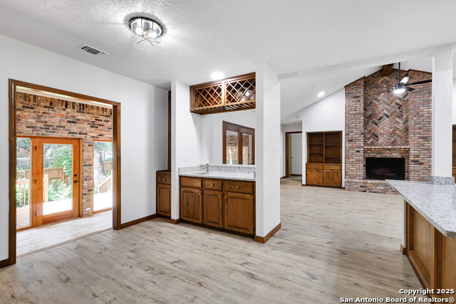 Image 11 of 43 For 13400 Vista Del Rey