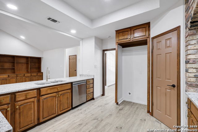 Image 14 of 43 For 13400 Vista Del Rey