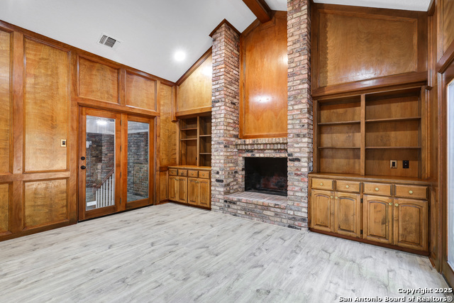 Image 25 of 43 For 13400 Vista Del Rey