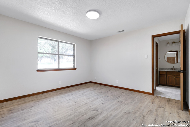 Image 33 of 43 For 13400 Vista Del Rey