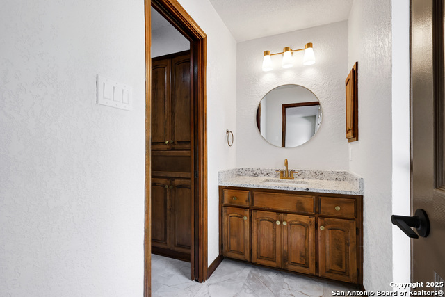 Image 36 of 43 For 13400 Vista Del Rey
