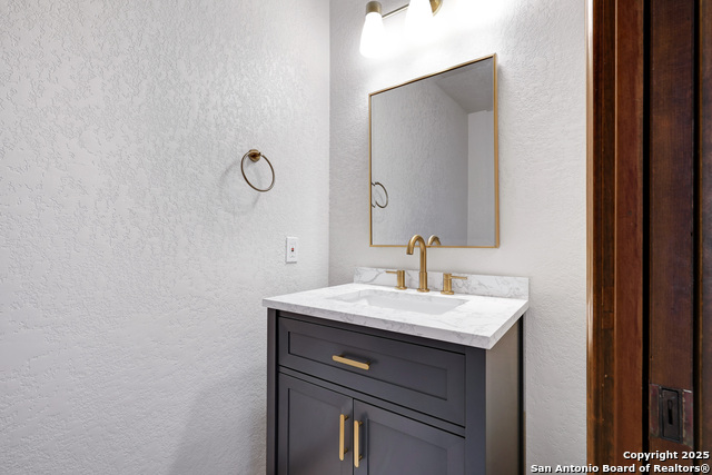 Image 39 of 43 For 13400 Vista Del Rey