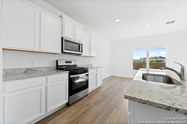 Image 10 of 26 For 11840 Luckey Villa