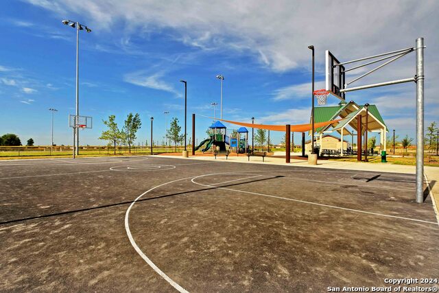 Listing photo id 20 for 11808 Luckey Villa
