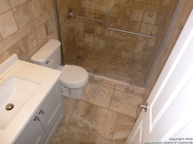 Image 14 of 15 For 5927 Stoney Creek