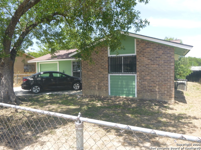 Image 2 of 15 For 5927 Stoney Creek