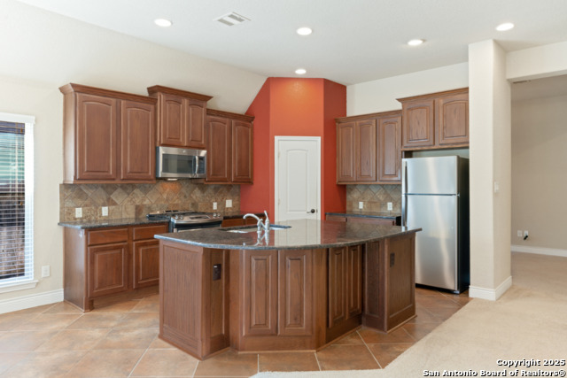 Listing photo id 10 for 2143 Pioneer Pass