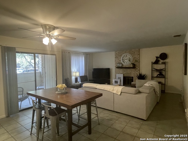 Image 4 of 14 For 11843 Braesview  401