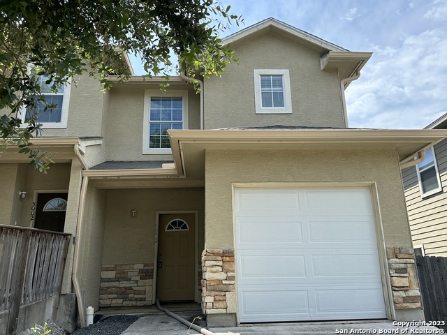 Image 2 of 9 For 4931 Flipper Dr