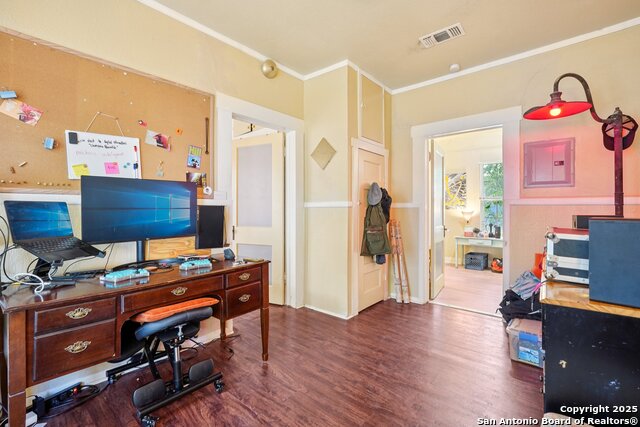 Image 25 of 38 For 1015 Elsmere W