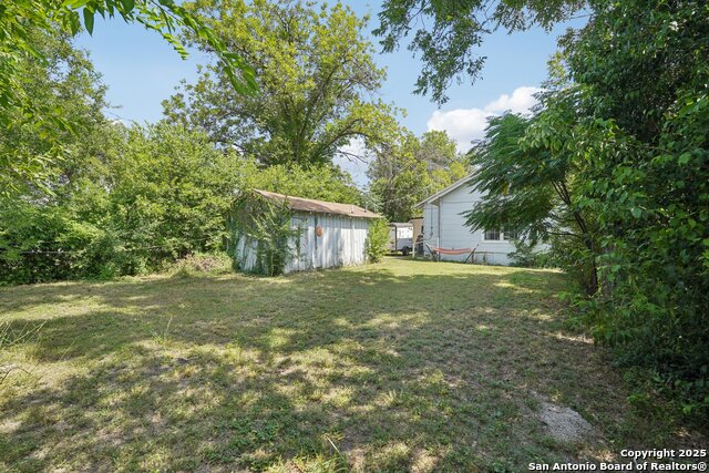 Image 35 of 38 For 1015 Elsmere W