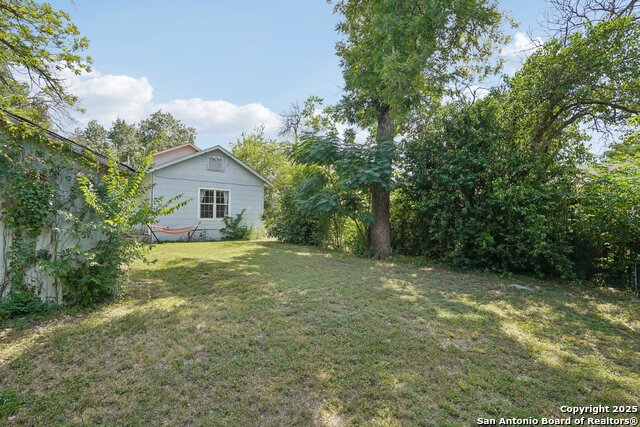 Image 37 of 38 For 1015 Elsmere W